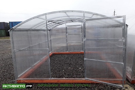 Прямостенные теплицы — Теплица "Ударница благодатная" 3м (40х20+20х20) — фото